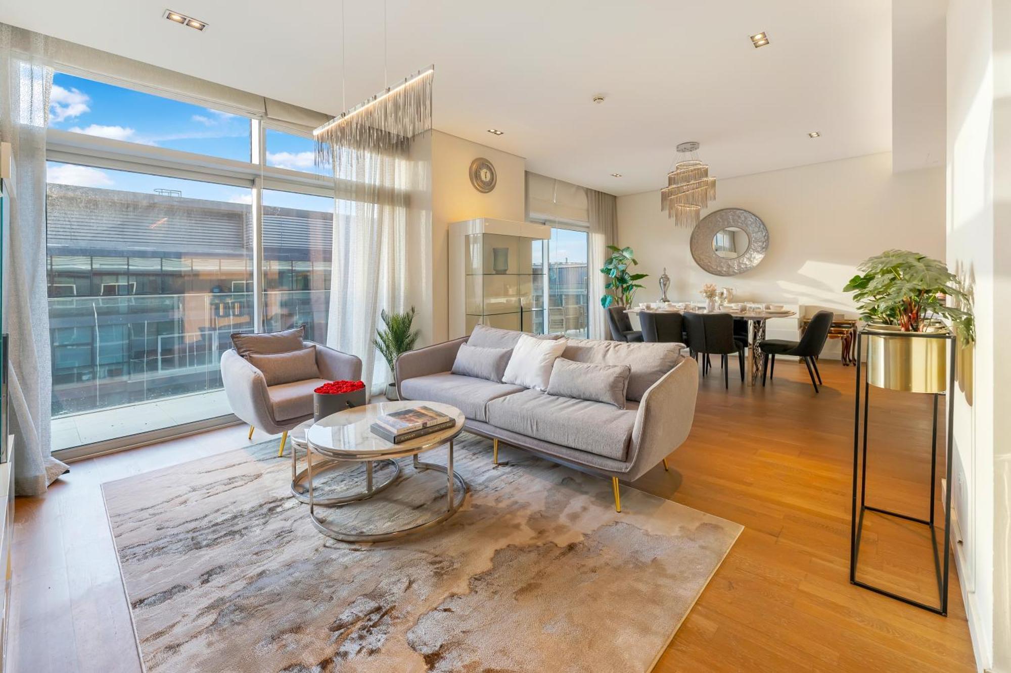 두바이 Fam Living - City Walk - Opulent Living 아파트 외부 사진